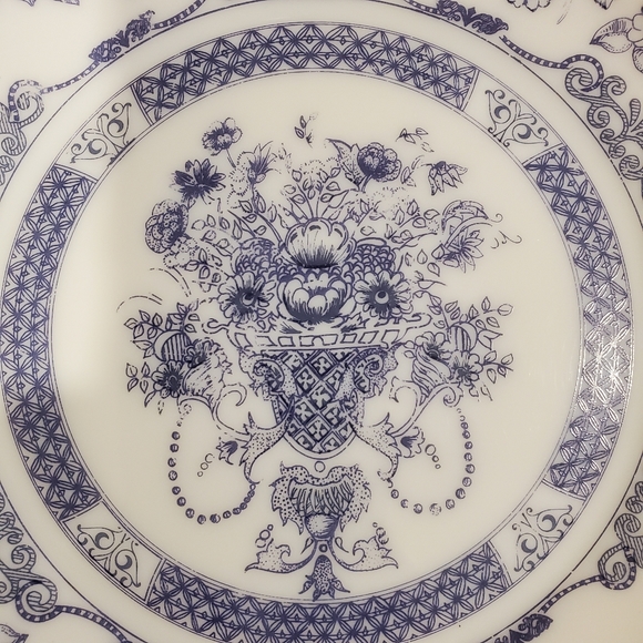 Arcopal Honorine France Opal Glass Salad/ Dessert Plates Blue Floral, quantity 4 - Picture 5 of 8